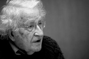 ما در حال پیش روی به سوی پرتگاه هستیم، نوام چامسکی - Gooya News