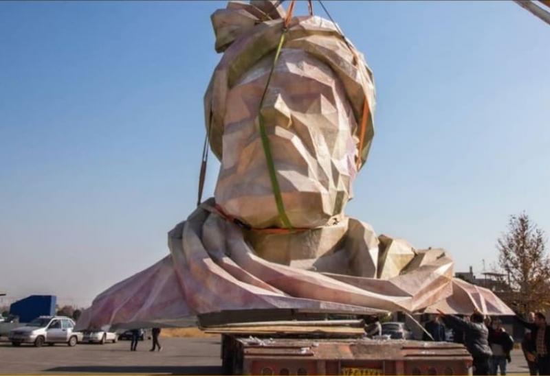 سردیس ۸ و نیم متری فردوسی در دانشگاه فردوسی نصب شد