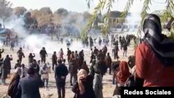 انعکاس سرکوب معترضان در اصفهان در رسانه‌های جهان؛ نیویورک تایمز: ده‌ها کشاورز معترض به شدت زخمی شدند 