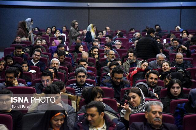 استقبال بیش از ۳۰۰۰ نفر از فیلم" آتابای " در ارومیه
