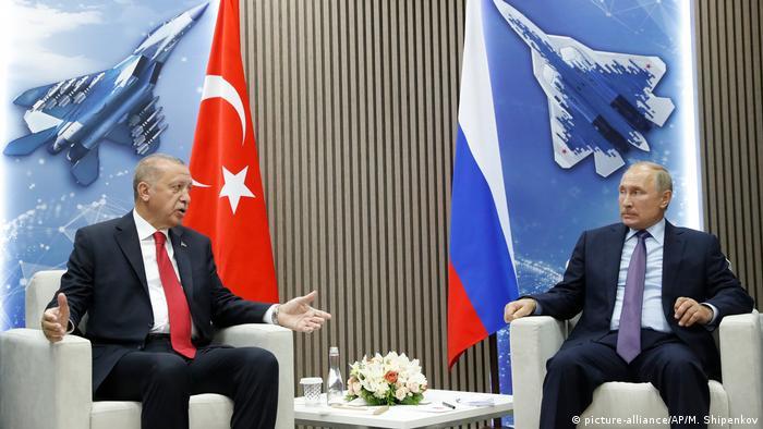 انتقاد پوتین از به کارگیری پهپادهای ترکیه در شرق اوکراین