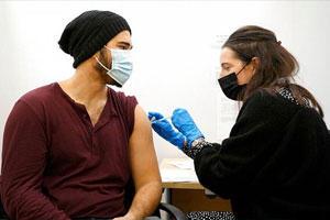 شرکت‌ بیون‌تک: ۳ دوز از واکسن فایزر در برابر سویه اومیکرون کارایی دارد - Gooya News