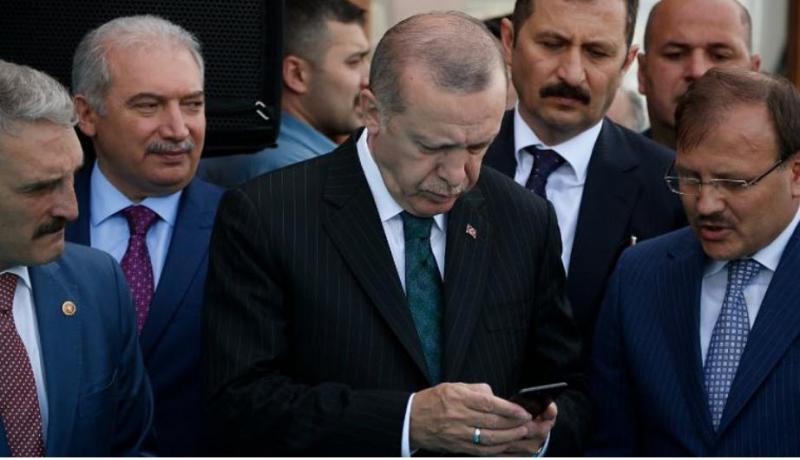   اردوغان: شبکه های اجتماعی تهدیدی برای دموکراسی است