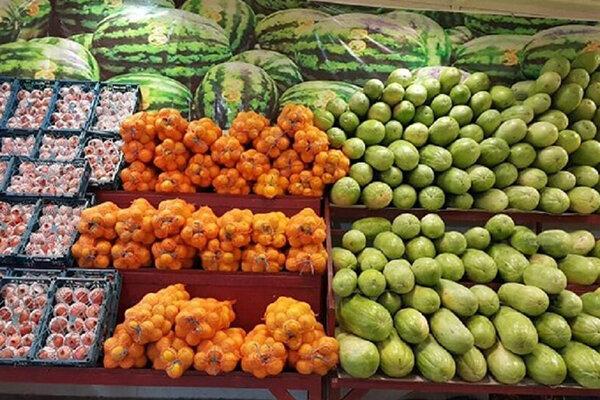 کاهش قیمت ۱۸ قلم سبزی و صیفی در میادین میوه و تره بار