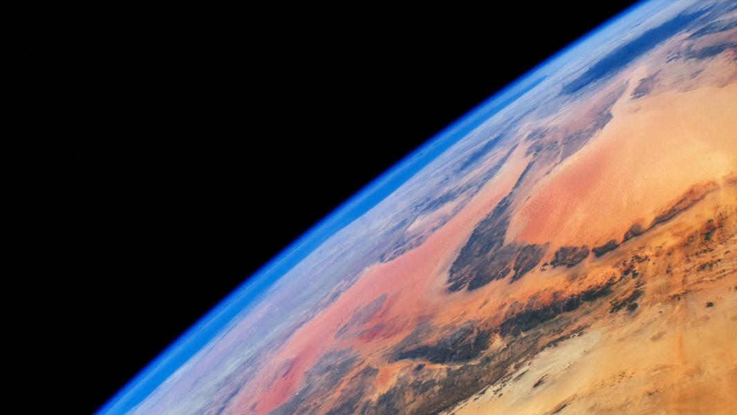ماجرای عکس نقطه‌ای از زمین که همه با مریخ اشتباه گرفتند