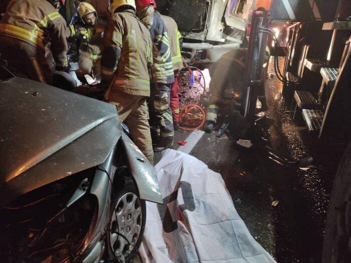 تصادف زنجیره‌ای ۱۴ خودرو در تهران/ یک کشته