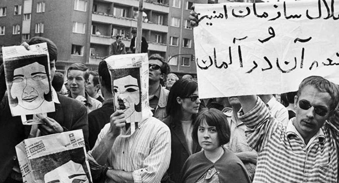 کشف اسلحه‌های طلای پسر صدام حسین / اعترافات جذاب جیمی فرانتیانو، رئیس مافیای لس‌آنجلس و پدرخوانده واقعی / گران‌ترین نبرد جنگ‌جهانی در کشتارگاه وردن / بحران سیاسی ۱۹۹۳ در روسیه؛ توپ بستن پارلمان!