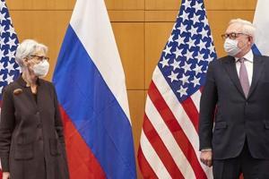 تهدید روسیه به استقرار نیروی نظامی در کوبا و ونزوئلا - Gooya News