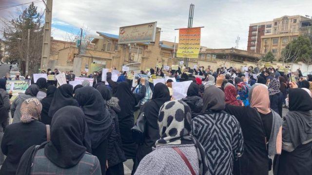 اعتراض سراسری فرهنگیان در ایران؛ بازداشت فعالان صنفی معلمان