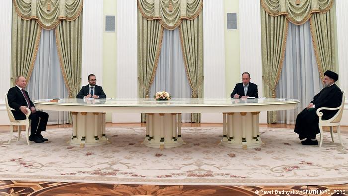 رئیسی در دیدار با پوتین: پیش‌نویس توافقنامه‌ای ۲۰ ساله‌ را تهیه کردیم