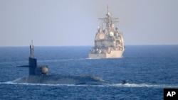 نیروی دریایی آمریکا از توقیف یک شناور حامل مواد اولیه «ساخت مواد منفجره» در خلیج فارس خبر داد