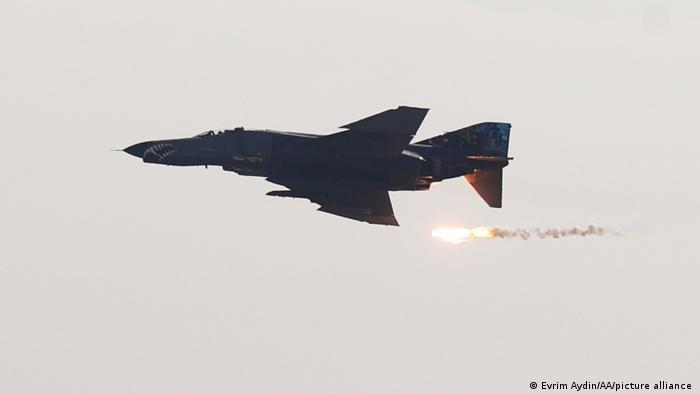 حمله هوایی ترکیه به مواضع کردها در عراق  و سوریه