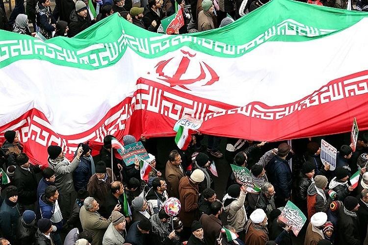 امروز تکلیف همگان تقویت وحدت ملی و جهاد در راه پیشرفت ایران است