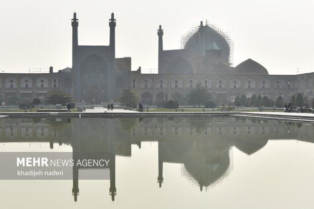 هوای اصفهان در وضعیت قابل قبول/ ۱۱ ایستگاه قطع است