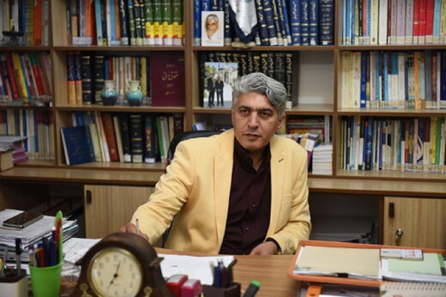 حکم طلاق از شوهری که با سیگار زنش را آزار می‌داد