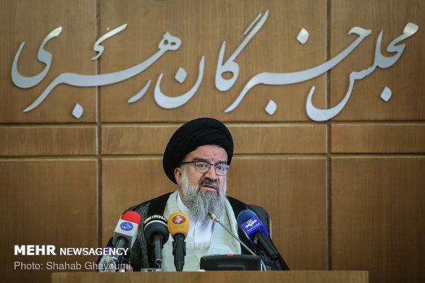 جهاد تبیین برای «صاحبان تریبون» یک فریضه قطعی است