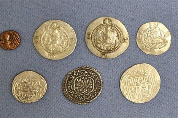 کشف ۲۹ عدد سکه تاریخی مربوط به دوره اشکانی در قم