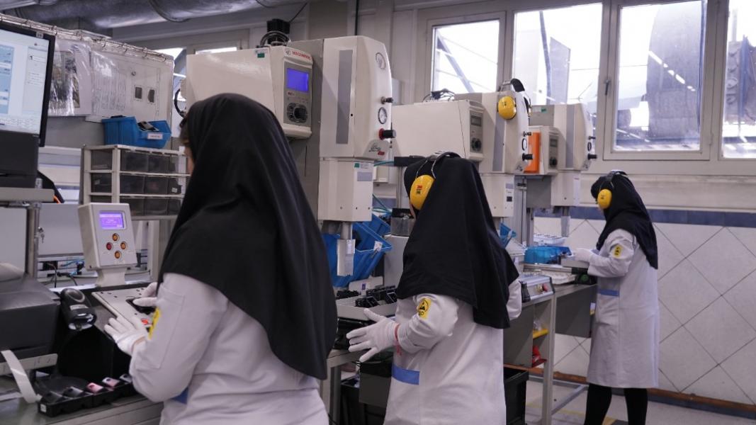 نماینده مجلس: باید از قطعه سازان داخلی حمایت کرد/ شرکت کروز، بزرگ‌ترین شرکت دانش بنیان است