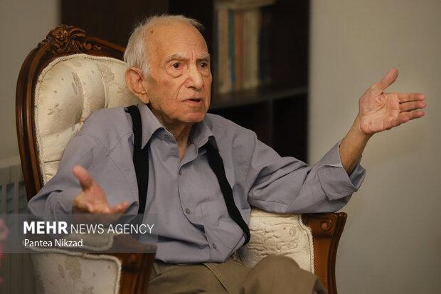 چرا به آچارفرانسه دوبله معروف شدم/ حضور انجمن گویندگان در انقلاب