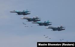 تهدید مسکو: تسلیحات اتمی در بالتیک مستقر می‌کنیم؛ تورم جهانی زیر سایه جنگ اوکراین