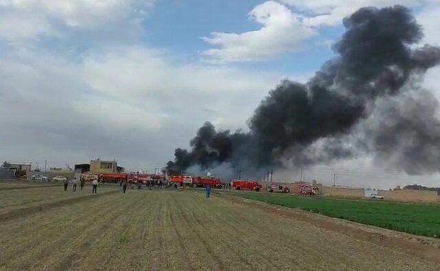 آتش‌سوزی در کارگاه مواد پلیمری در اتوبان فرودگاه اصفهان