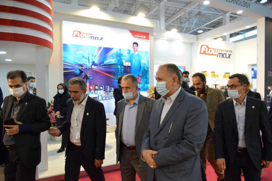 حضور سرپرست ستاد اجرایی فرمان امام (ره)در غرفه نفت پارس همزمان با سومین روز نمایشگاه نفت