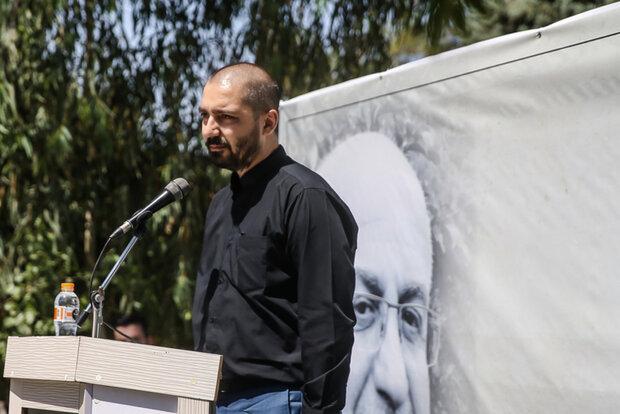 درخواست فرزند مدیر فقید/ لطفا مراسم سالگرد برگزار نکنید