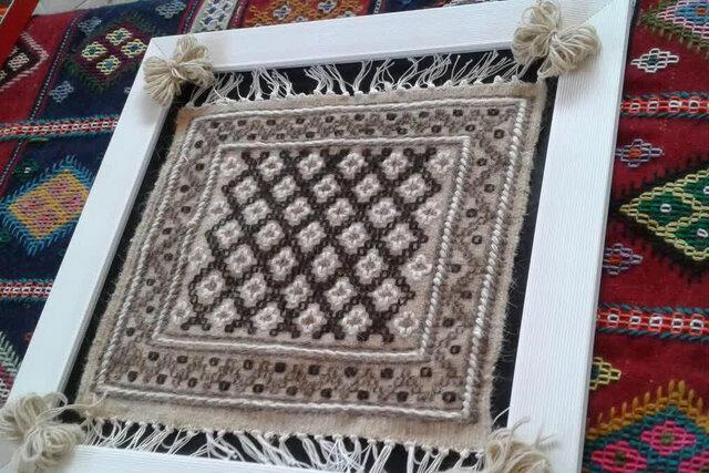 "فرش خودرنگ" نماد خوش‌رنگ ایل سنگسری