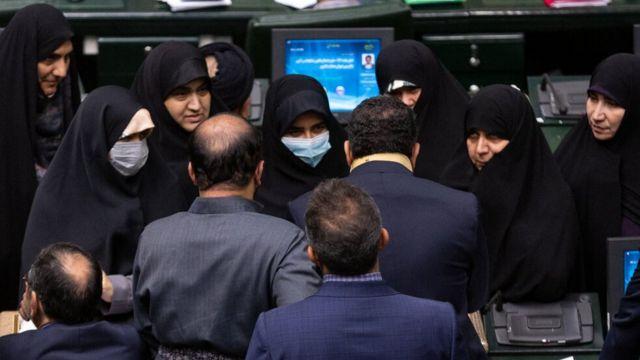 اعتراض‌ به طرح «ازدواج بین‌المللی» دختران ایرانی یا «منحرف کردن افکار عمومی» از مصوبه مجلس