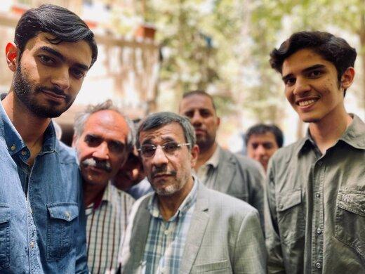 بزرگداشت سالروز پیروزی انتخاباتی سال ۸۴ / دیدار فعالان نهضت بسوی بهار با احمدی‌نژاد/ عکس ها