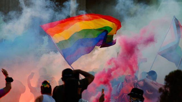 رژه افتخار چطور شروع شد و چرا هنوز لازم است؟