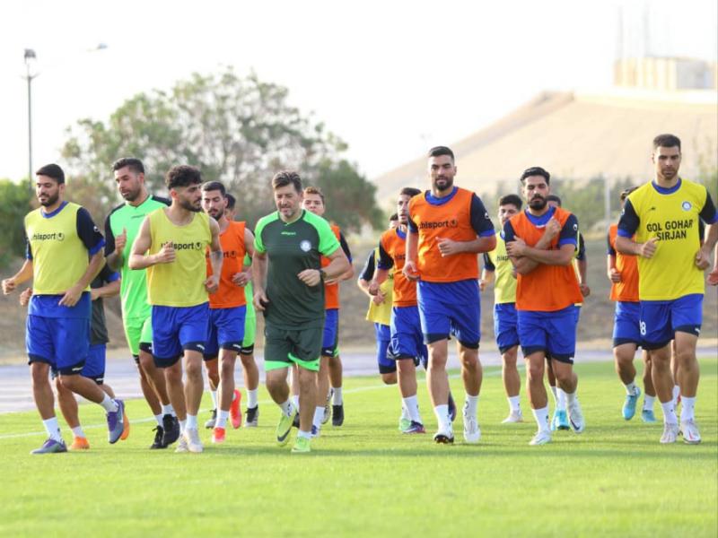 آغاز تمرینات گل گهر در زمین شماره دو آزادی