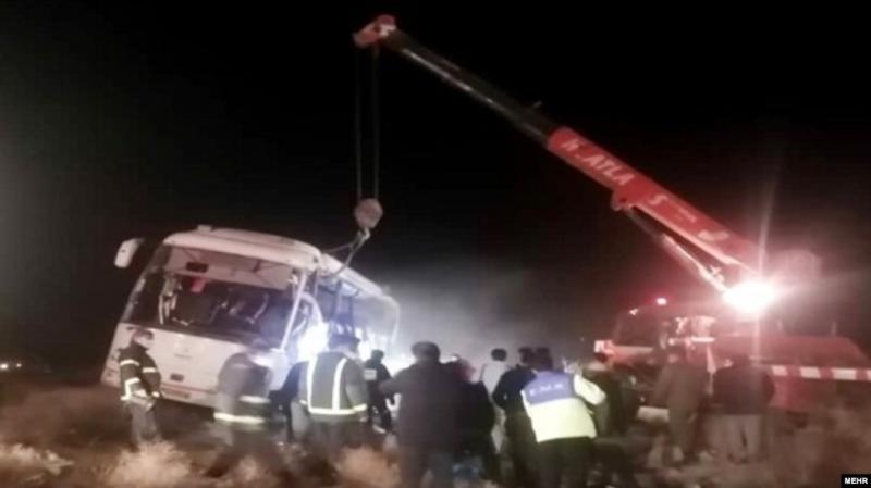 واژگونی دوباره یک اتوبوس در زنجان سه کشته و ۱۴ زخمی بر جا گذاشت 