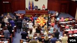 مقدونیه شمالی قانون اساسی‌اش را با هدف پیوستن به اتحادیه اروپا اصلاح می‌کند