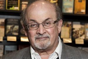 مظنون حمله به سلمان رشدی طرفدار جمهوری اسلامی‌ و سپاه بوده، سخنگوی سلمان رشدی: خبرها خوب نیست - Gooya News