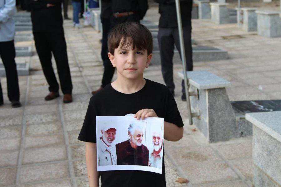 ققنوس نَه؛ لاشخور