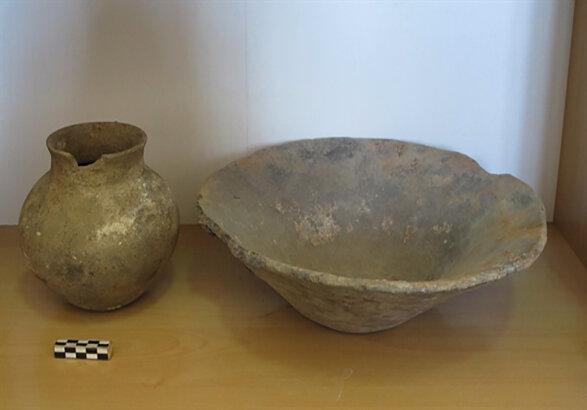 کشف ۳ ظرف سفالی هزاره اول قبل از میلاد در روستای انذر طارم