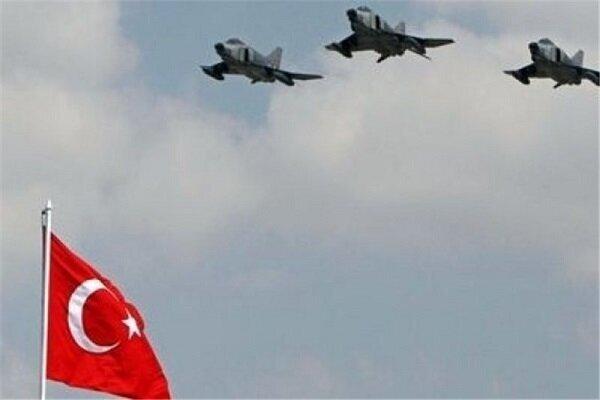 هواپیما‌های ارتش ترکیه به روستای در استان دهوک عراق حمله کردند