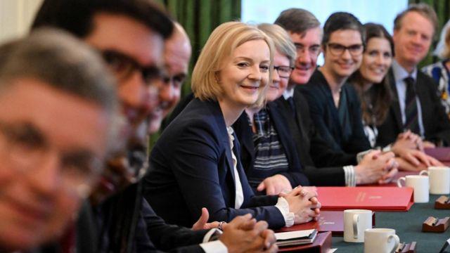 لیز تراس اولین کابینه خود را با وزرای جدید تشکیل داد