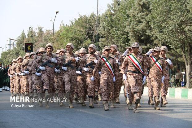 رژه پیاده و خودرویی نیروهای مسلح در کرمانشاه