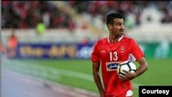 بازداشت حسین ماهینی، ملی‌پوش پیشین فوتبال ایران، پس از حمایت از اعتراضات مردمی