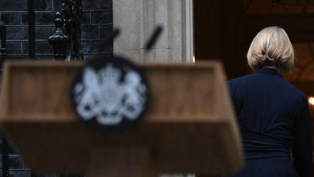 پادشاه ۲۰ دقیقه‌ای، نخست‌وزیر یک‌ساعته و پنج رئیس‌جمهور چند‌هفته‌ای