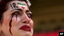 فدراسیون فوتبال آمریکا به طور موقت نشان جمهوری اسلامی را از پرچم ایران حذف کرد
