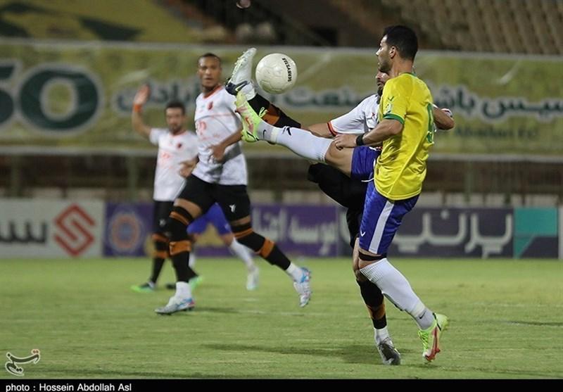 میرجوان: صنعت نفت یک درصد هم به سقوط فکر نمی‌کند/ تاوارس مربی باتجربه‌ای است