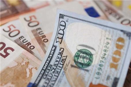 نرخ فروش دلار در صرافی‌های بانکی کاهشی و یورو افزایشی شد