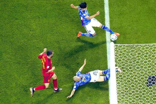 عکس| بک گراند جالب ستاره فوتبال ژاپن