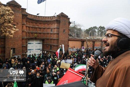 پس غیرت «بسیج دانشجویی» کجاست؟ / جلوی سفارت عراق تجمع نمی‌کنید؟