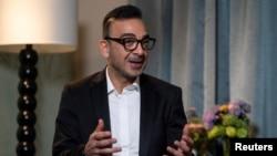 گفت‌وگو با نامزد ایرانی اسکار؛ سیروس نشواد: «چمدان قرمز» فیلمی درباره آزادی است