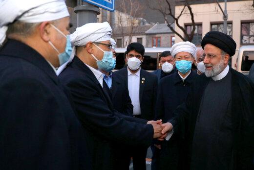 رئیسی با چینی‌ها نماز خواند + عکس‌ها