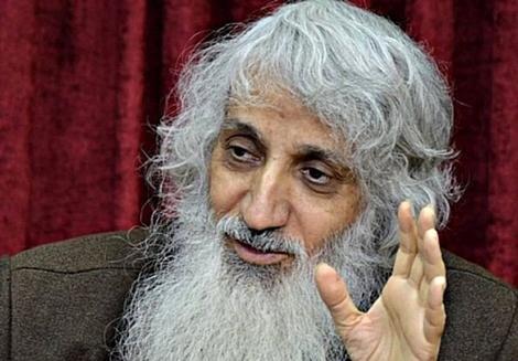 فیاض، جامعه شناس: از نظر شرعی، مردها می‌توانند با «مایو شنا» به خیابان بیاید /  چادر ایرانیان، «رنگی» شود / لباس سیاه متعلق به «مسیحیت» است